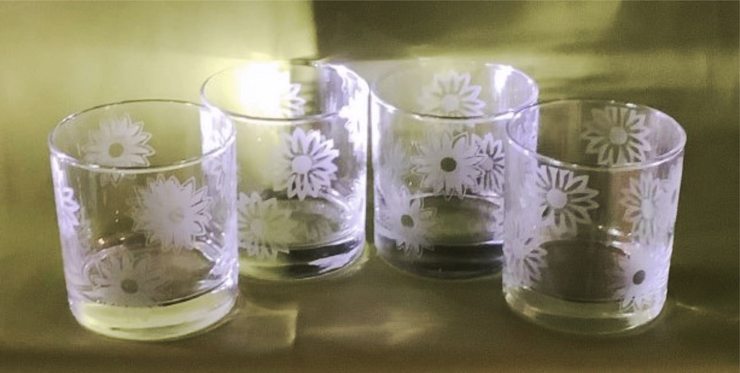 Retro Sunflower Whiskey Glasses Happy Etched Rocks Glasses Gift Sixties Lover Cocktail Gift Set of 4 Sunflower Barware Housewarming Gift