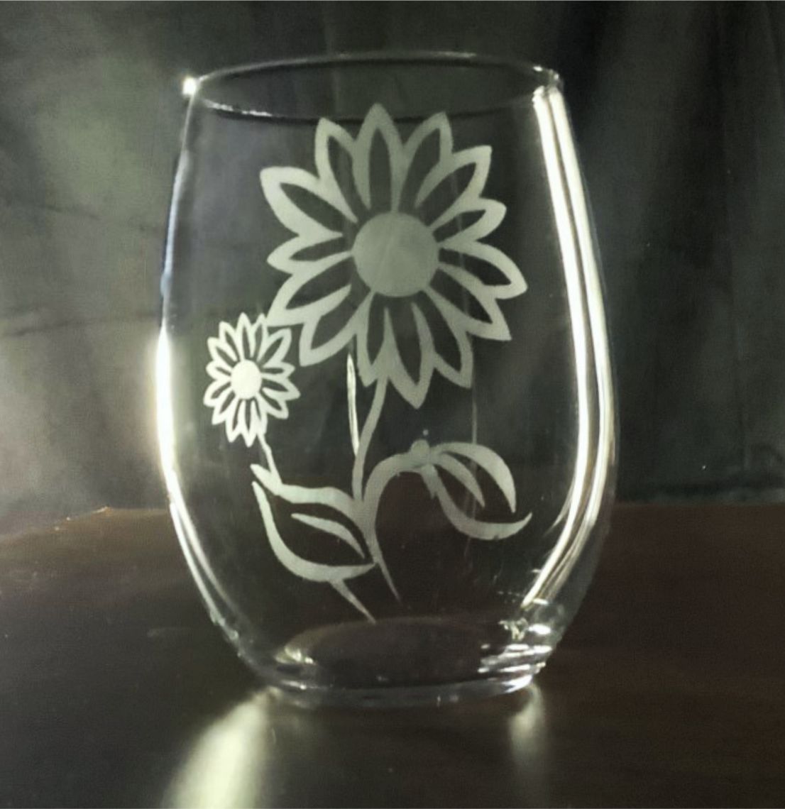 Sunflower Stemless Wine Glasses Cheery Etched Wine Lover Gift Sixties Lover Gift Sunflower Barware 20 ounce Glasses Flower Gift Set of 4