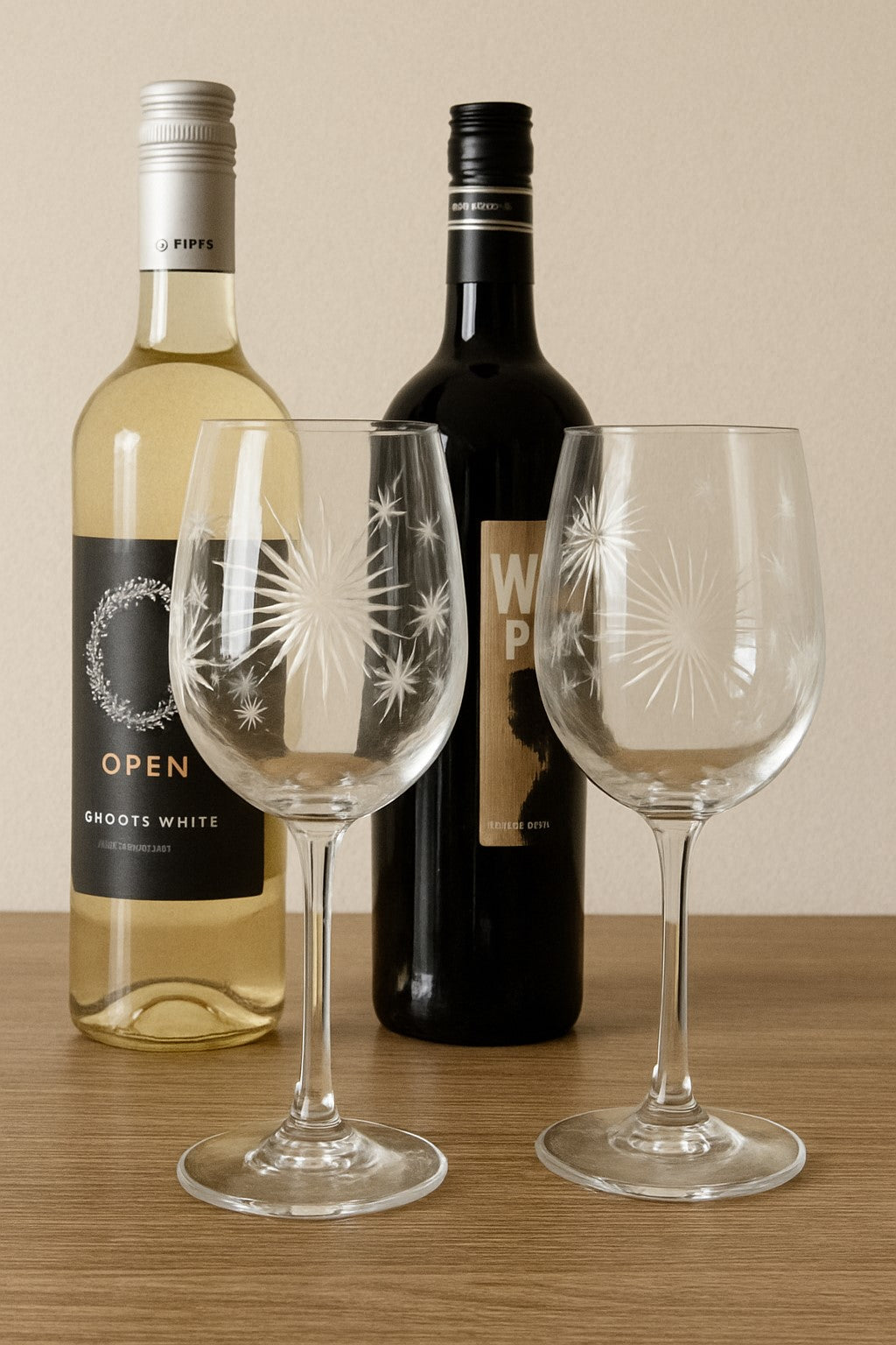 Atomic Starburst Retro Wine Glasses – Hand Etched Mid-Century Modern Glassware Set of 2