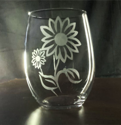Sunflower Stemless Wine Glasses Cheery Etched Wine Lover Gift Sixties Lover Gift Sunflower Barware 20 ounce Glasses Flower Gift  Set of 4