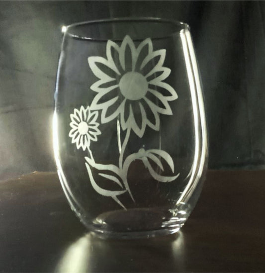 Sunflower Stemless Wine Glasses Cheery Etched Wine Lover Gift Sixties Lover Gift Sunflower Barware 20 ounce Glasses Flower Gift  Set of 4