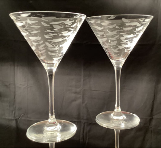 Atomic Era Fish Martini glasses, etched retro cocktail gift set of 2. Vintage retirement gift. Unique cottage glassware gift.  Free Delivery