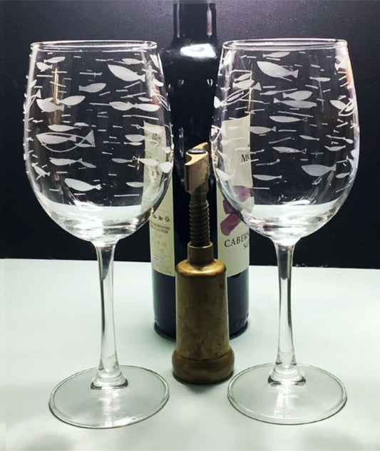 Retro Etched Fish Wine Glasses Mid Century Styled 16 oz. Bar Gift Set of 2 Housewarming Gift for the Sixties Lover Individually Hand Etched