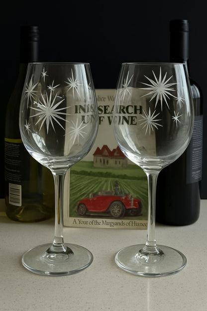 Atomic Starburst Retro Wine Glasses – Hand Etched Mid-Century Modern Glassware Set of 2